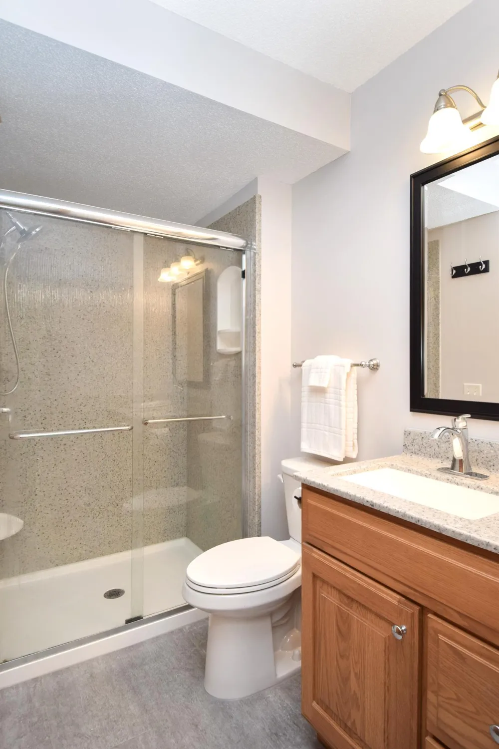 4428 Pleasant Drive Arden Hills, MN 55112