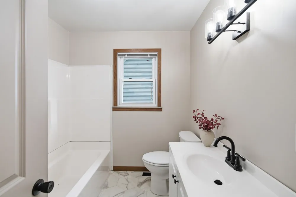 412 S Central Avenue Mapleton, MN 56065
