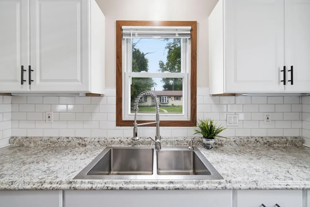 412 S Central Avenue Mapleton, MN 56065
