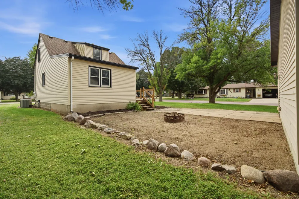 412 S Central Avenue Mapleton, MN 56065