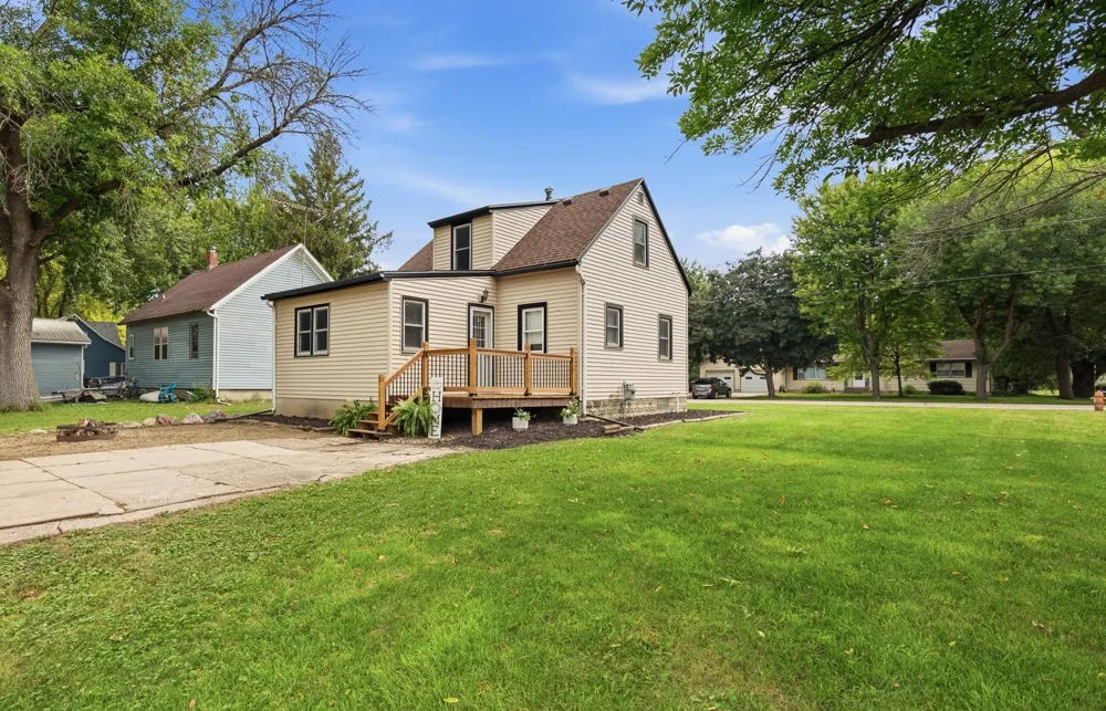 412 S Central Avenue Mapleton, MN 56065