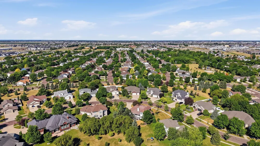 4233 Timberline Drive S Fargo, ND 58104