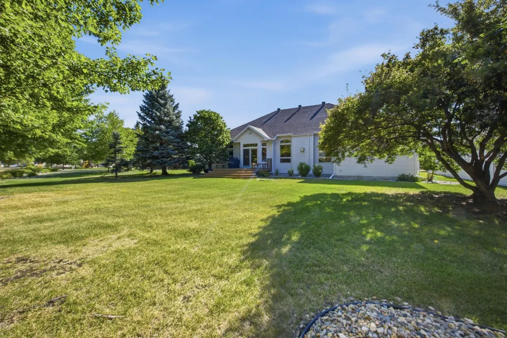 4233 Timberline Drive S Fargo, ND 58104