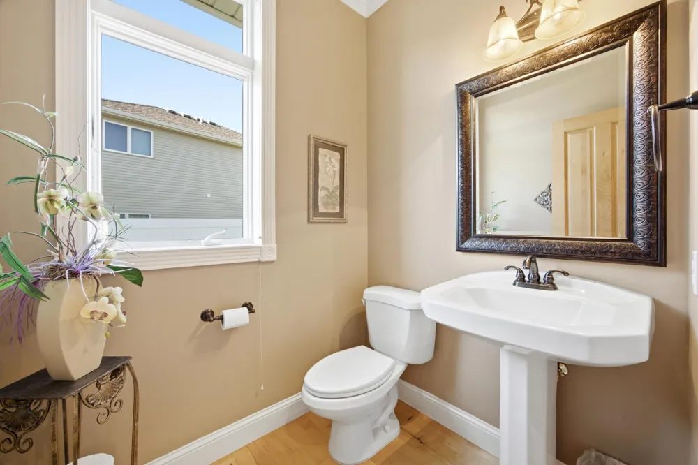 4233 Timberline Drive S Fargo, ND 58104