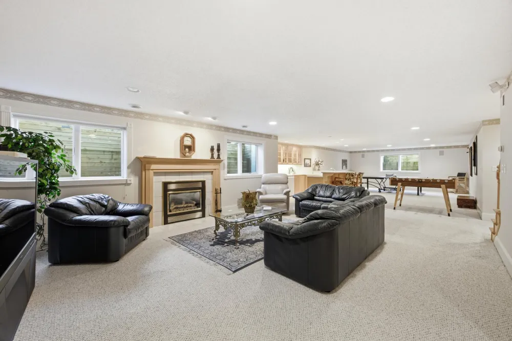 4233 Timberline Drive S Fargo, ND 58104
