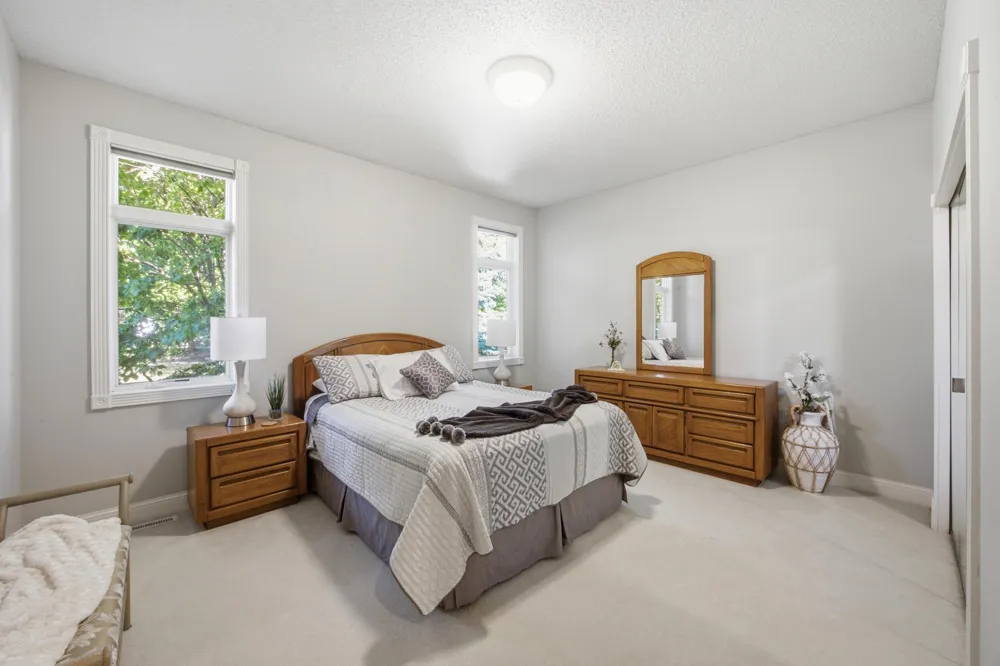 4233 Timberline Drive S Fargo, ND 58104