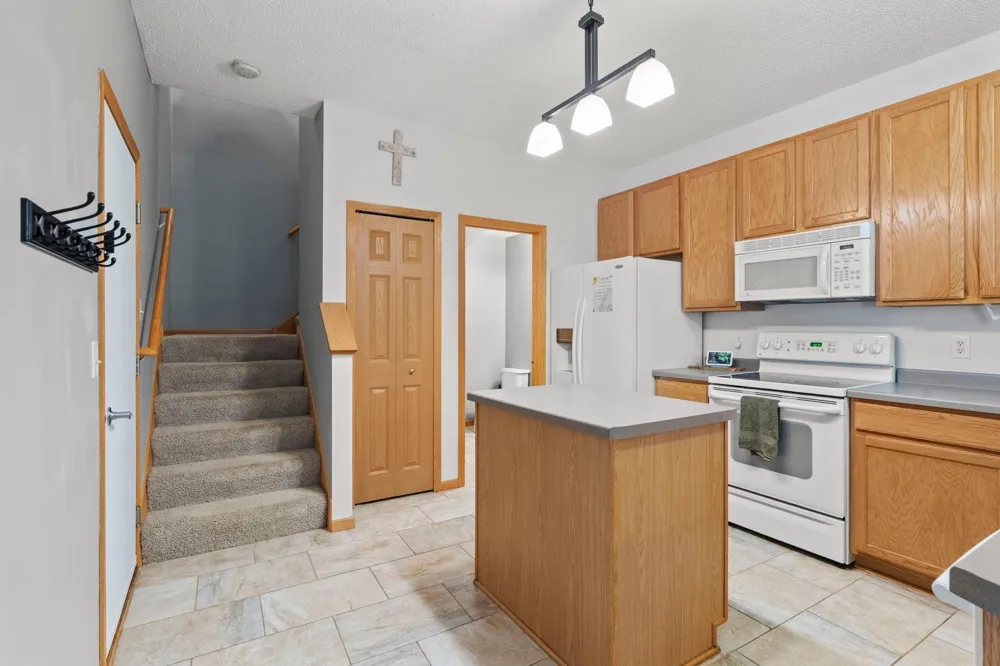 624 Tamarack Trail #1008 Farmington, MN 55024