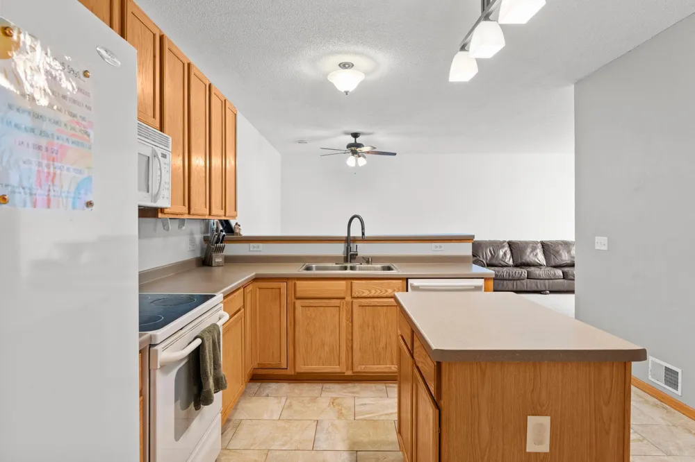 624 Tamarack Trail #1008 Farmington, MN 55024
