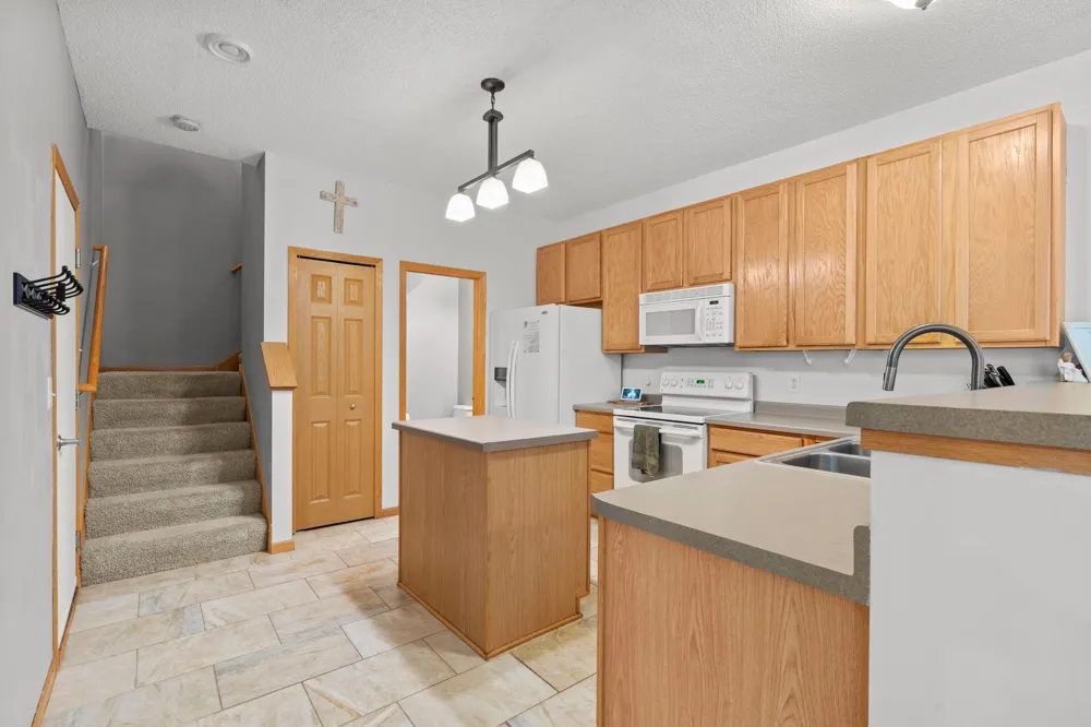 624 Tamarack Trail #1008 Farmington, MN 55024