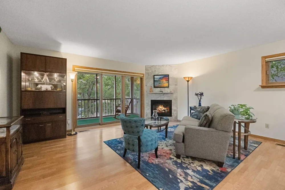 1880 Shady Beach Avenue Roseville, MN 55113