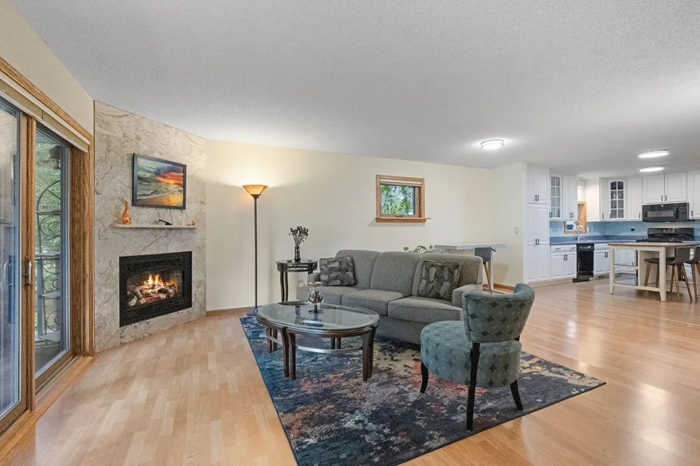 1880 Shady Beach Avenue Roseville, MN 55113