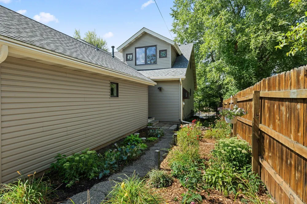 1880 Shady Beach Avenue Roseville, MN 55113