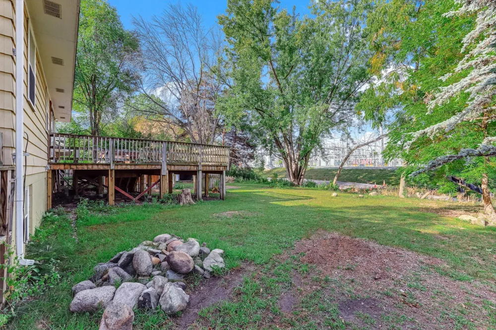 4383 Garden Trail Eagan, MN 55123