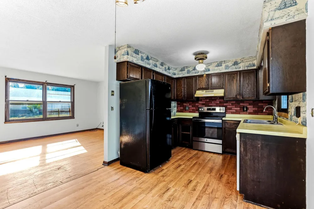 4383 Garden Trail Eagan, MN 55123