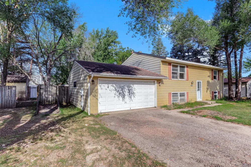 4383 Garden Trail Eagan, MN 55123