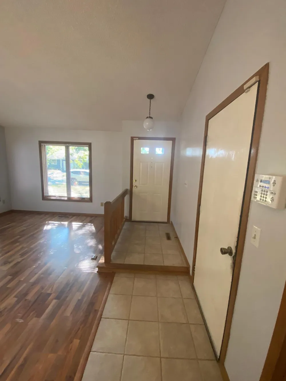 1361 Knoll Drive Shoreview, MN 55126