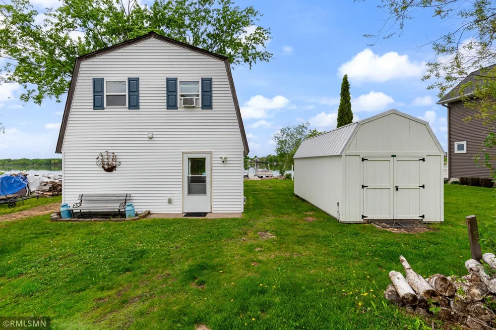 28584- Lakewood Drive NW Isanti, MN 55040