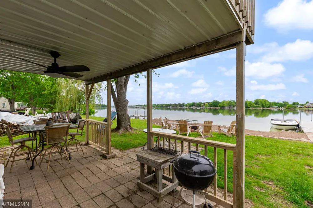 28584- Lakewood Drive NW Isanti, MN 55040