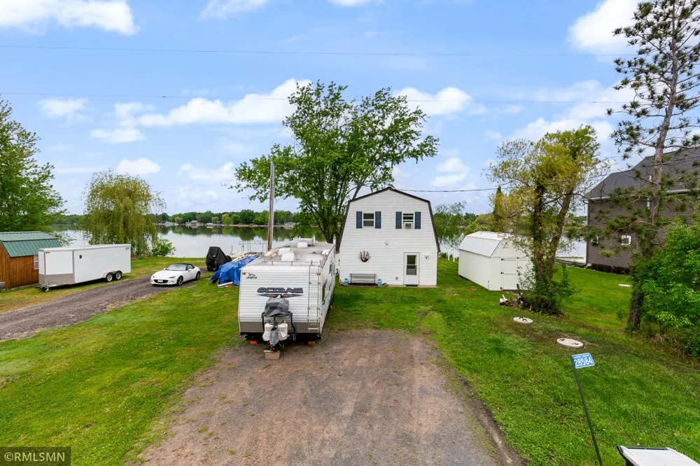 28584- Lakewood Drive NW Isanti, MN 55040