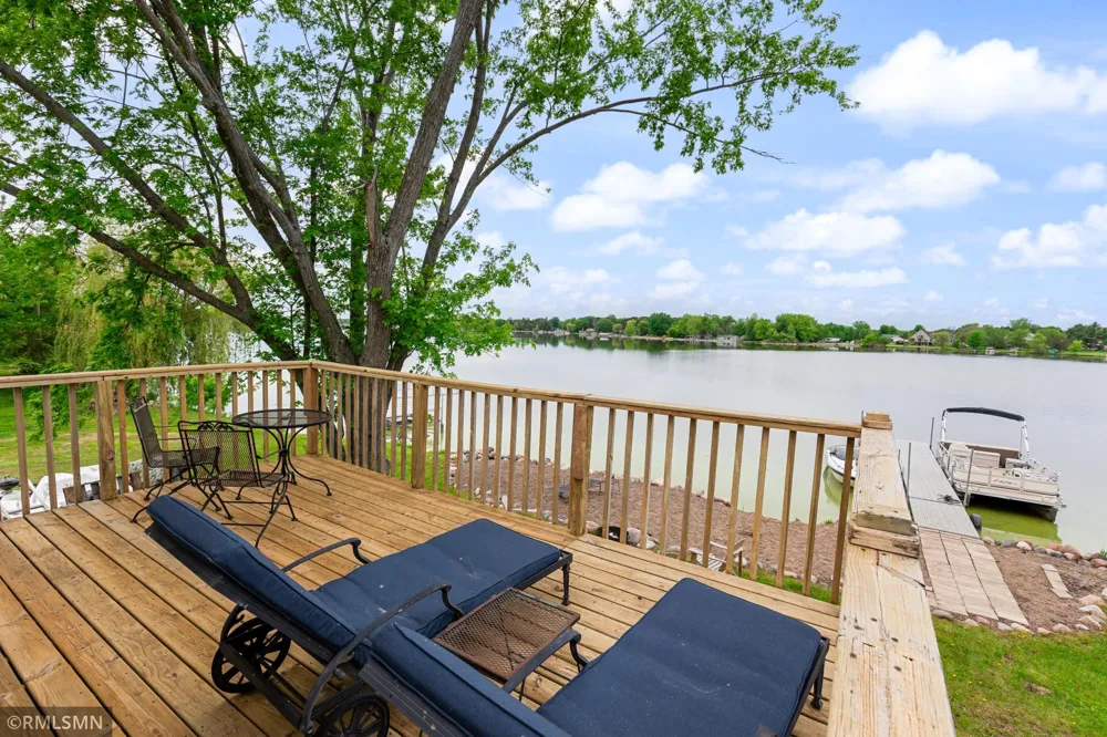 28584- Lakewood Drive NW Isanti, MN 55040