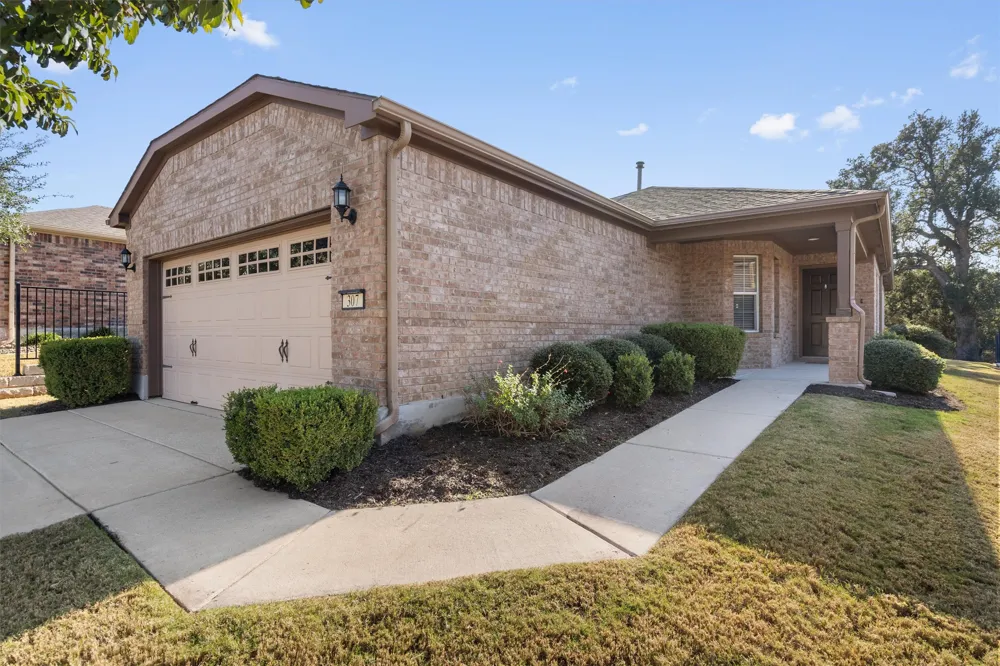 307 Kickapoo Creek Lane Georgetown, TX 78633