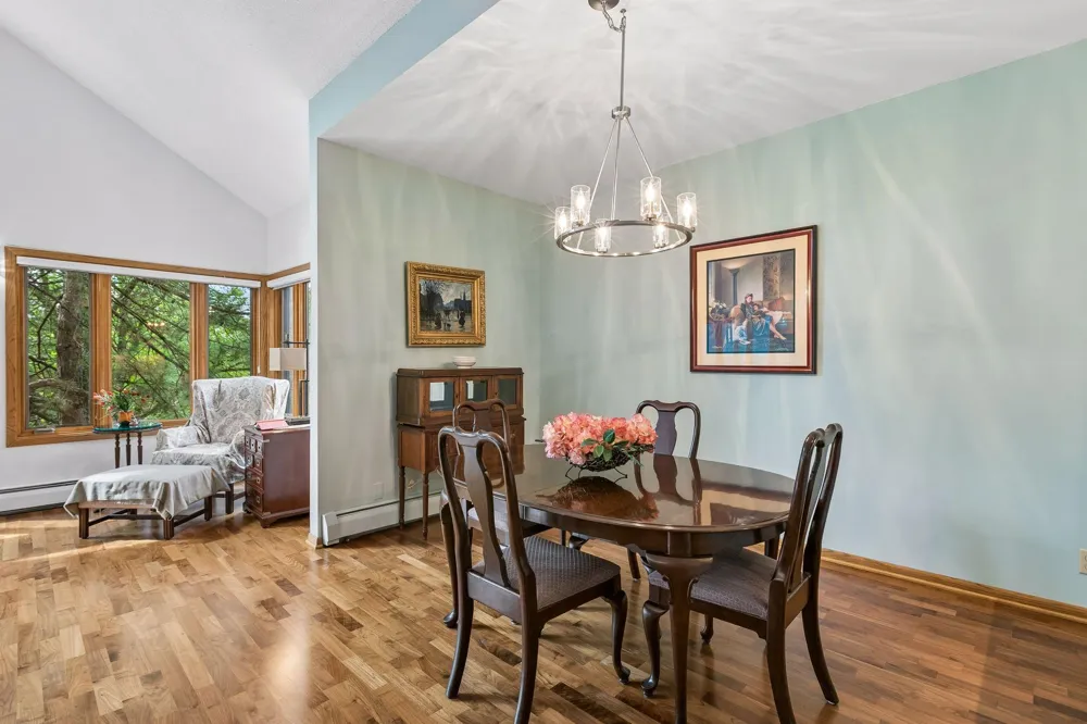 1830 Eagle Ridge Drive #3001 Mendota Heights, MN 55118