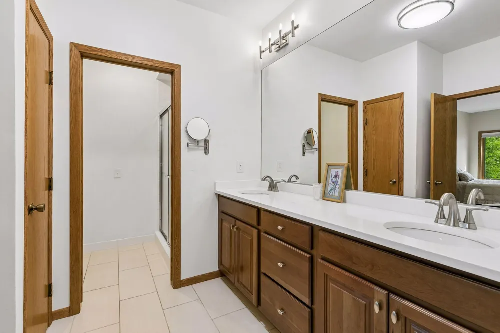 1830 Eagle Ridge Drive #3001 Mendota Heights, MN 55118
