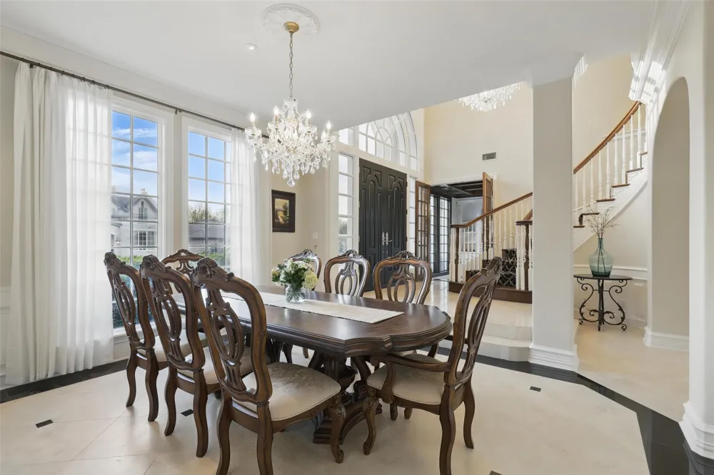 6800 Oak Hill Drive Fort Worth, TX 76132