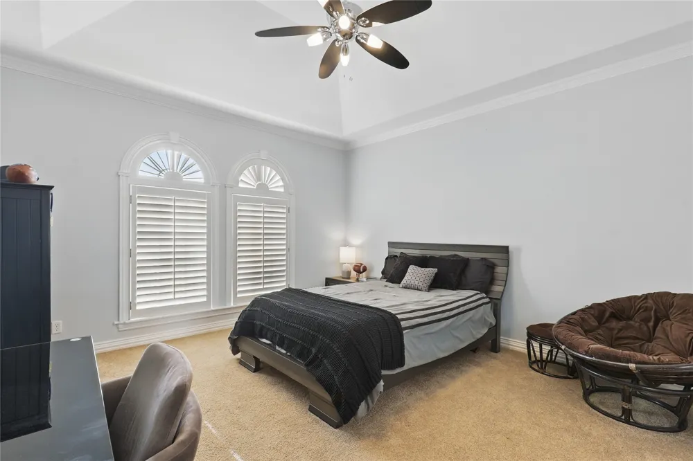 6800 Oak Hill Drive Fort Worth, TX 76132