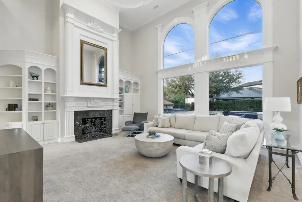 6800 Oak Hill Drive Fort Worth, TX 76132