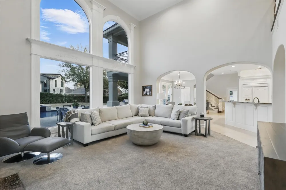 6800 Oak Hill Drive Fort Worth, TX 76132