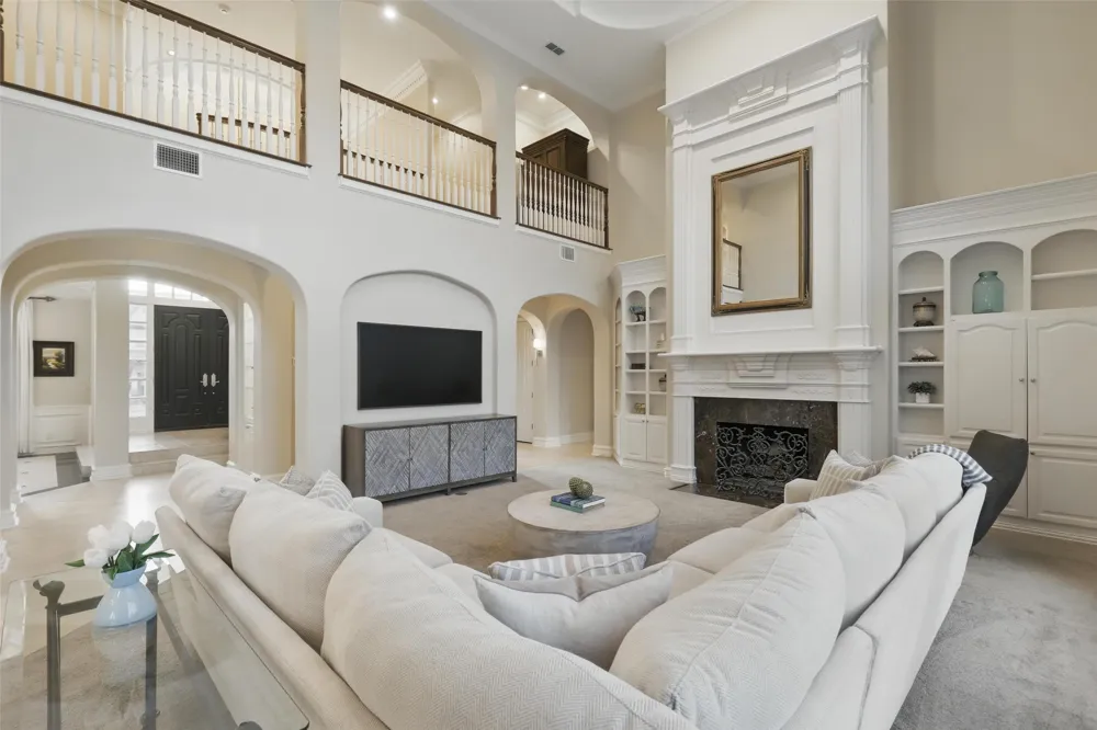6800 Oak Hill Drive Fort Worth, TX 76132