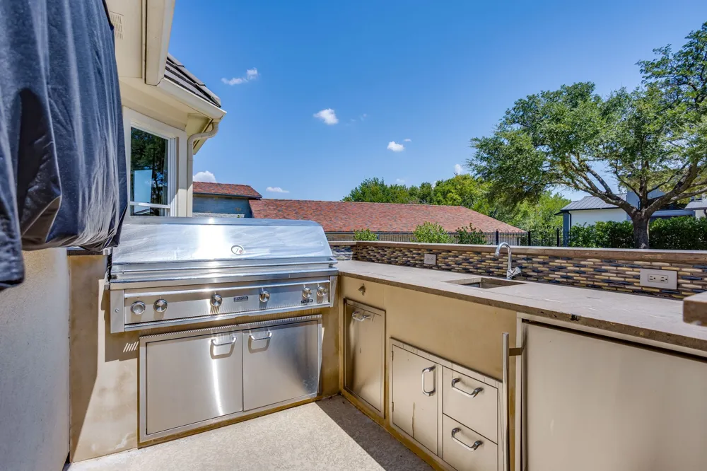 6800 Oak Hill Drive Fort Worth, TX 76132
