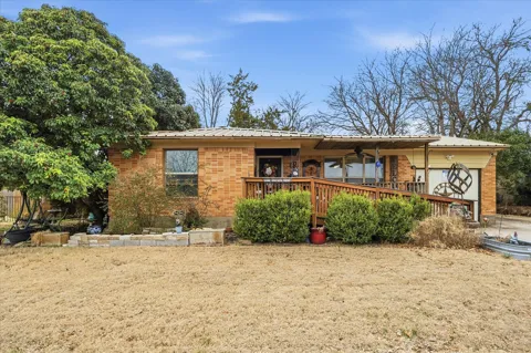 101 Joe White Street