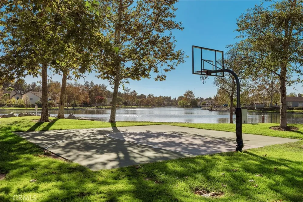 8 Bayview Drive Buena Park, CA 90621
