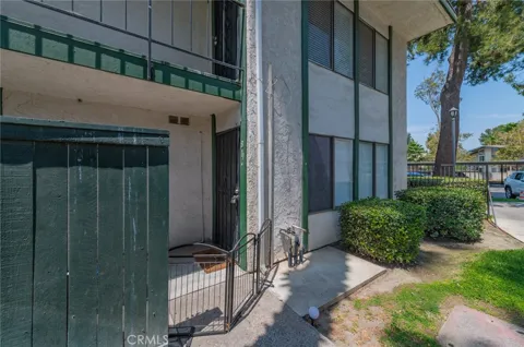 1735 E Washington Street #B-11