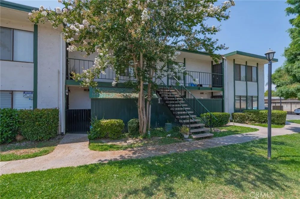 1735 E Washington Street #B-11 Colton, CA 92324