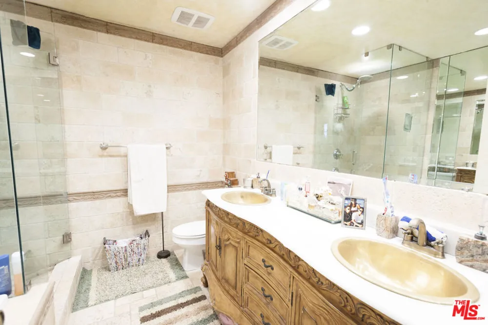 310 Tahiti Way #106 Marina del Rey, CA 90292