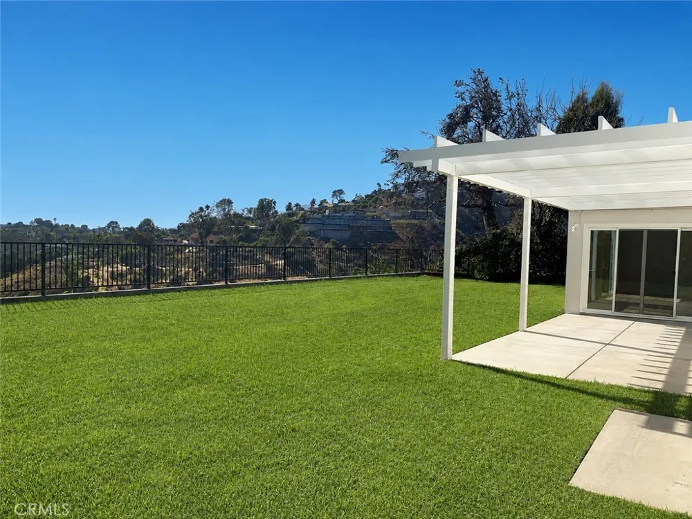 16952 Dulce Ynez Pacific Palisades, CA 90272
