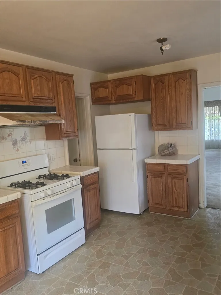 1760 Grandview Glendale, CA 91201