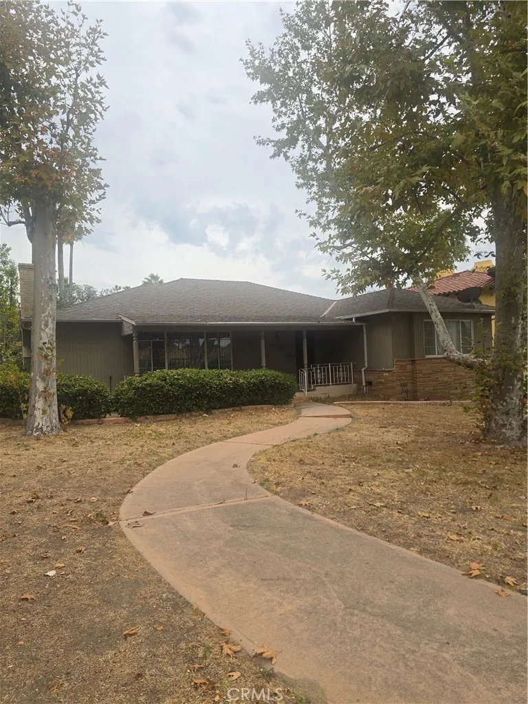 1760 Grandview Glendale, CA 91201