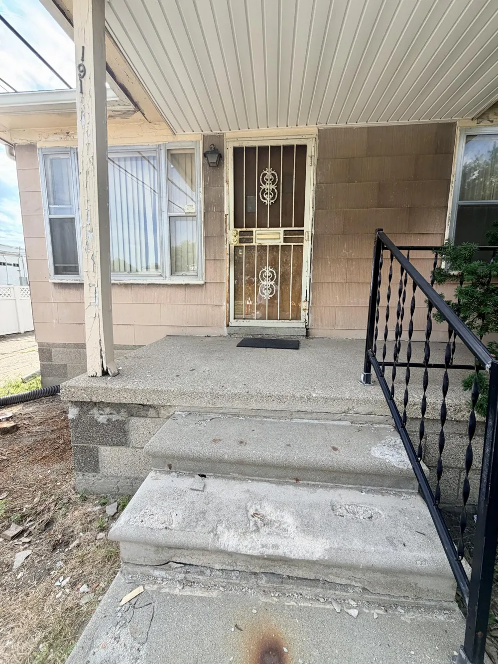 19127 Dwyer Street Detroit, MI 48234