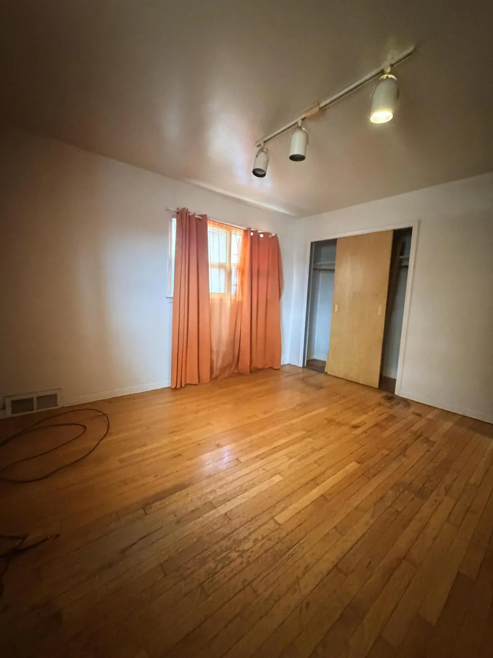 19127 Dwyer Street Detroit, MI 48234