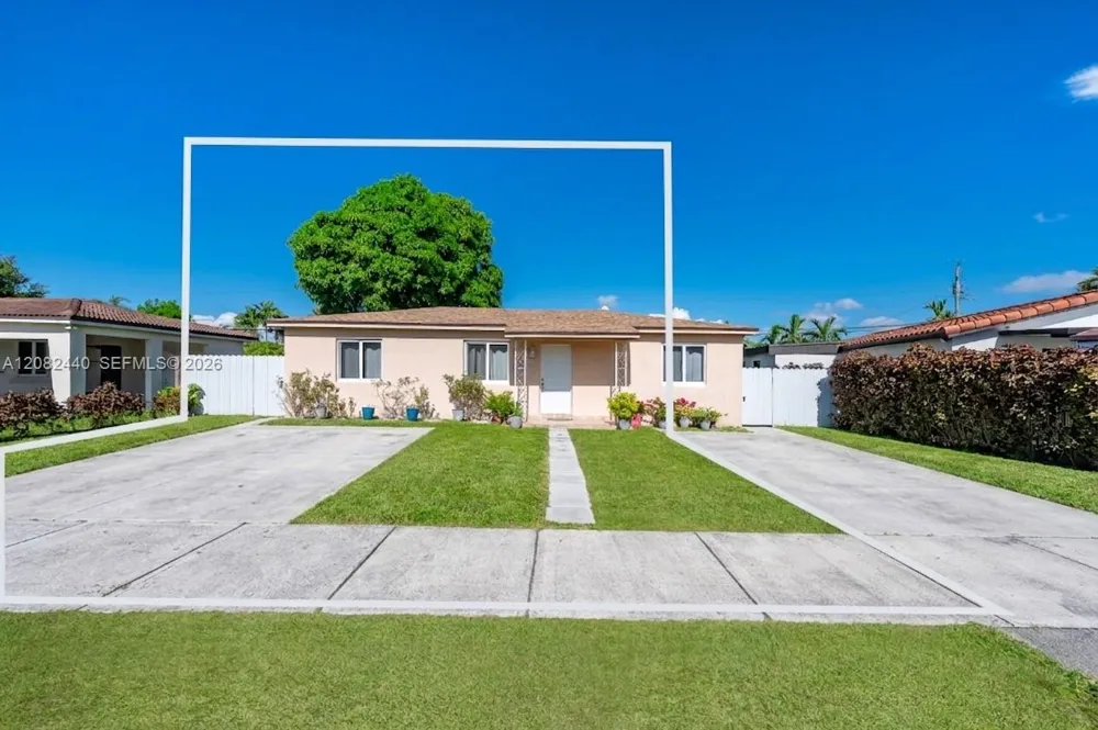 1020 SW 73rd Pl Miami, FL 33144