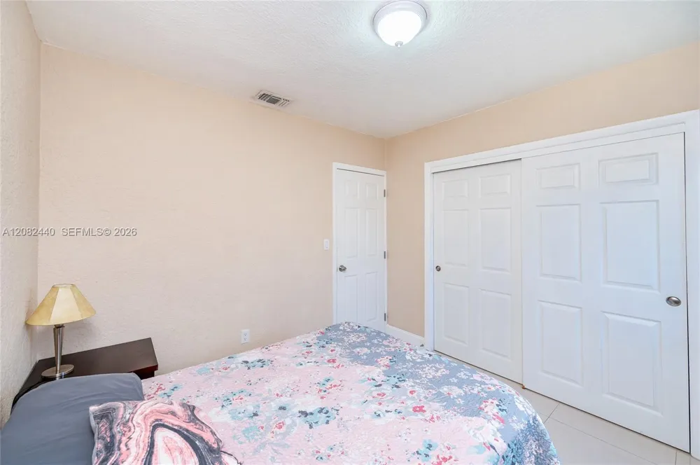 1020 SW 73rd Pl Miami, FL 33144