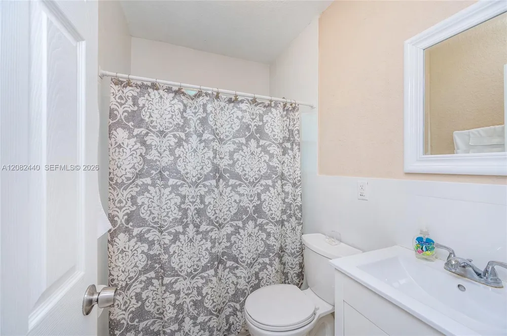 1020 SW 73rd Pl Miami, FL 33144
