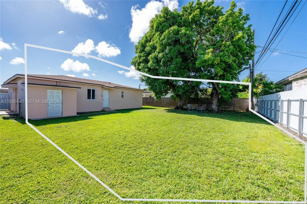 1020 SW 73rd Pl Miami, FL 33144