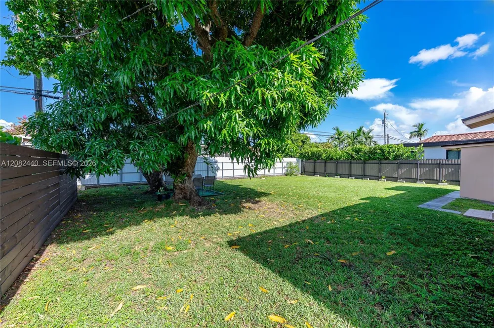 1020 SW 73rd Pl Miami, FL 33144