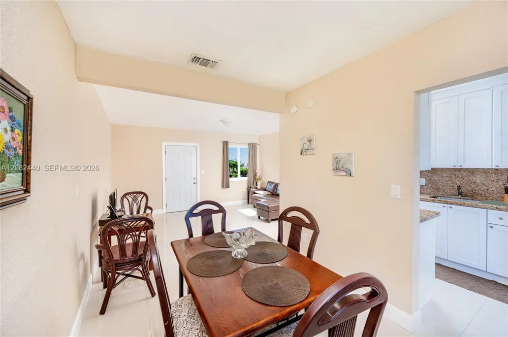 1020 SW 73rd Pl Miami, FL 33144