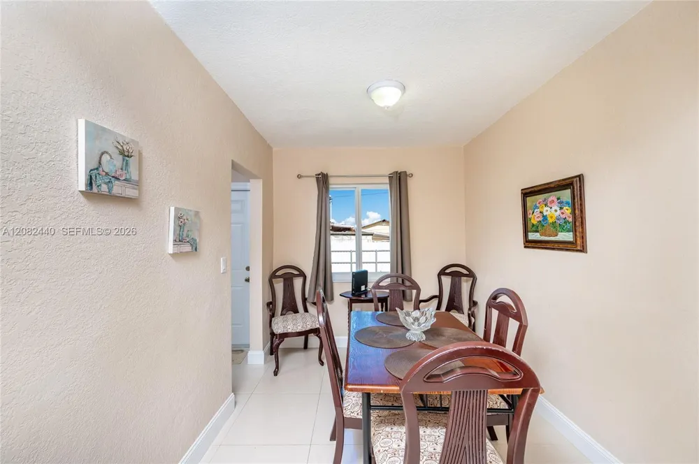 1020 SW 73rd Pl Miami, FL 33144